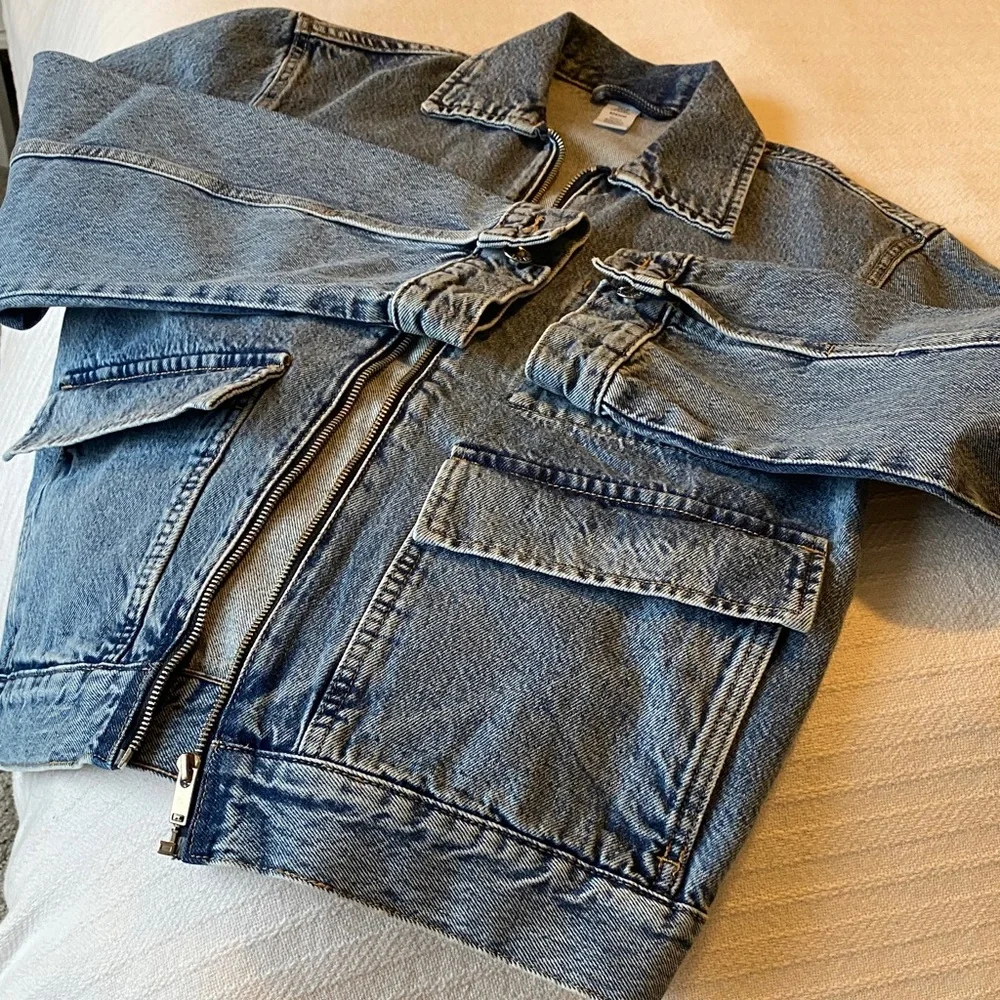 H&M Light Blue Denim Jean Jacket - Picture 2 of 3